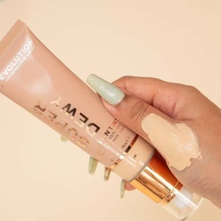 Makeup Revolution Superdewy Tinted Moisturiser - fair